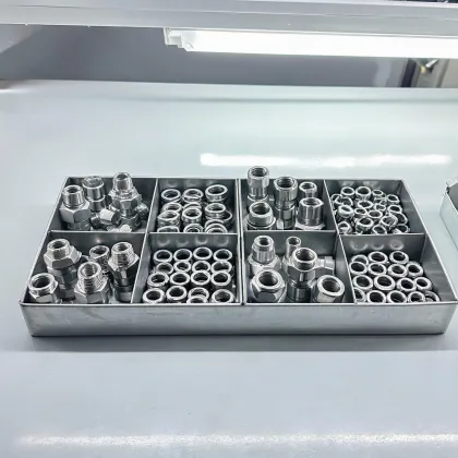 Hydraulic fittings tray